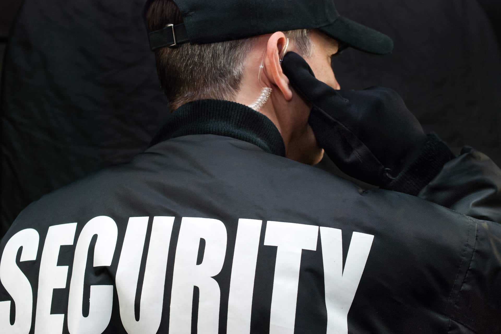Who is a Security Guard? Roles, Responsibilities, Qualifications